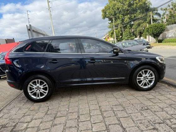 VOLVO XC60 2.0 T5 MOMENTUM GASOLINA 4P AUTOMÁTICO VOLVO XC60 2.0 T5 MOMENTUM GASOLINA 4P AUTOMÁTICO